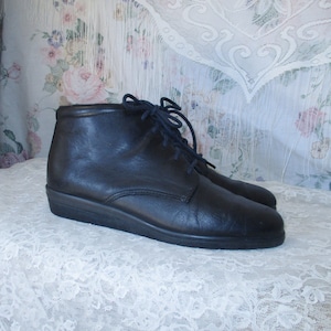 90s Black Leather Ankle Boots Lace Up Booties Hipster Goth Witchy Grunge Granny Punk Shoes Victorian 80s Round Toe Wedge Sole By Size 7.5
