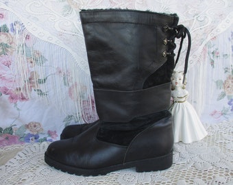 Black Leather Winter Boots 80s 90s Faux Fur Lined Lace up In Back Silver Hardware Goth Gothic Engineer Boot Punk Witchy  Boho Bohemian 7.5