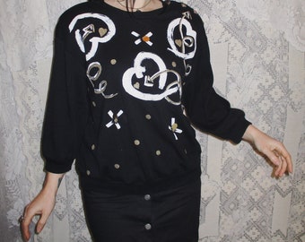 80s 90s Black Sweatshirt with Hearts and Arrows in White and Gold by Teddi Sport Shoulder Pads Sweater Ski Cozy Warm Winter Retro New Wave