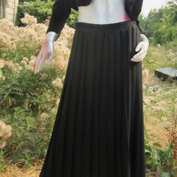 Witchy Black Accordion Skirt Maxi Skirt Worthingtons Goth Grunge 90's Warm Long Skirt Size 12 Large Minimalist