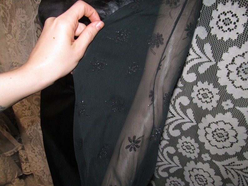 Black Snake Print Dress High Victorian Collar 70s 80s Trad Goth Balloon Poet Sleeves Witchy Witch Vampira Elvira Sheer Floral Daisy Collar