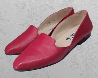 80s Bright Red Leather Loafers by Jazz Made In Spain Pointed Almond Toe Flats Venetian Style Slippers Slip Ons New Wave Punk Goth Retro 6.5