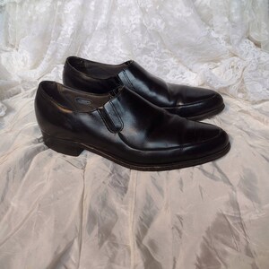 Florsheim Black Leather Dress Shoes Pointed Toe Slip On Loafers 50s 60s 70s Stitched Sole Quality Retro Trad Goth Punk Preppy 7 1/2 C Narrow image 4