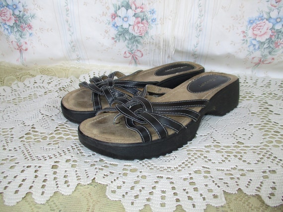 Black Jocelyn Grommet Ankle-Strap Platform Sandals - CHARLES & KEITH US