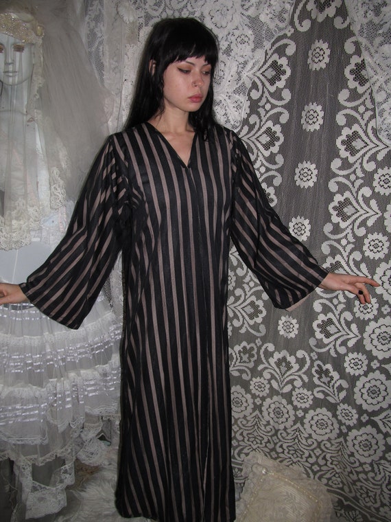 60s 70s Striped Robe Black and Muted Brown / Pink