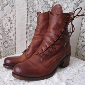 Bata (Vero Cuoio)Women’s Black Leather Ankle Boots with Brown Trim Vero Cuoio In Women main image 2