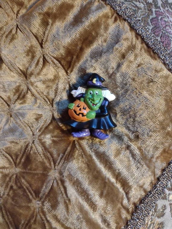 90s Russ Halloween Witch Pin Chunky Plastic Brooc… - image 4