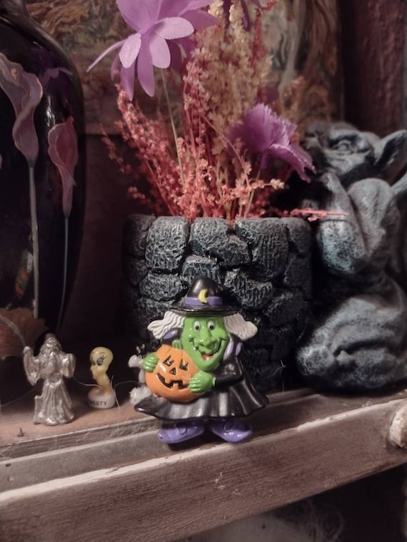 90s Russ Halloween Witch Pin Chunky Plastic Brooc… - image 1