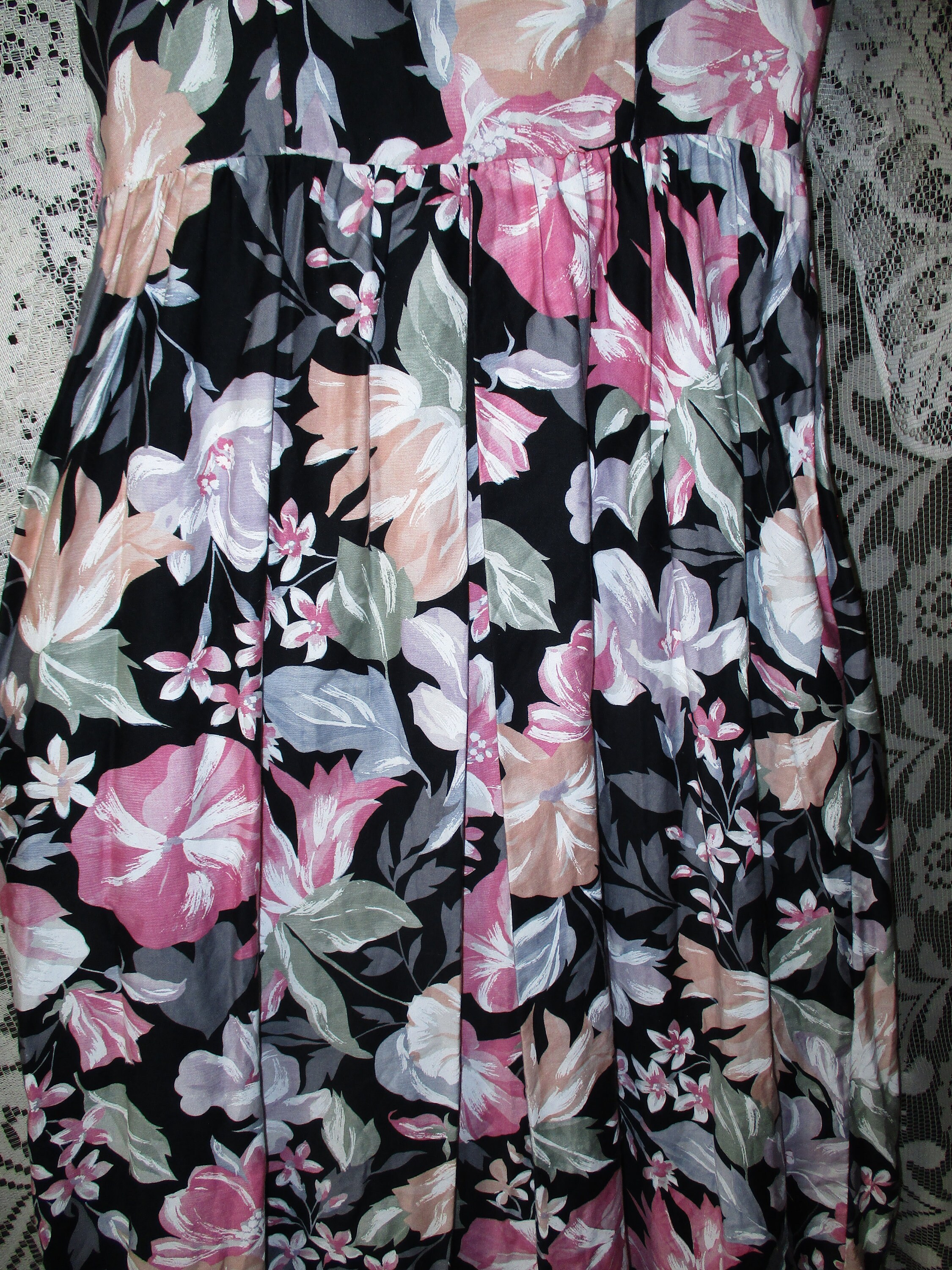 80s Lanz Originals Dark Floral Maxi Dress with Pockets & Puff | Etsy