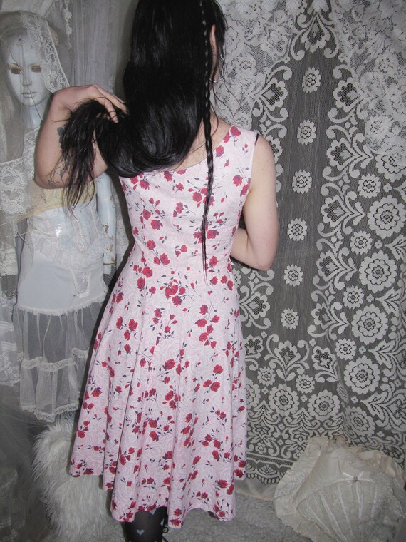 50s 60s Floral Tea Dress Pink Red Rose Pattern Scalloped Neckline