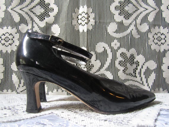 black patent shoes heels