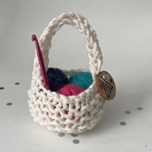 2025 Basket with Mini Yarn Balls and Crochet Hook, Christmas Ornament Handmade Gift with Custom Color Options