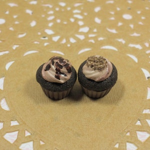 Double Chocolate Cupcake Charm, Decoden or Stitch Keeper