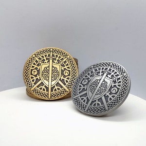 DND FIGHTER COIN, large Dungeons and dragons charachter coin D20 rpg