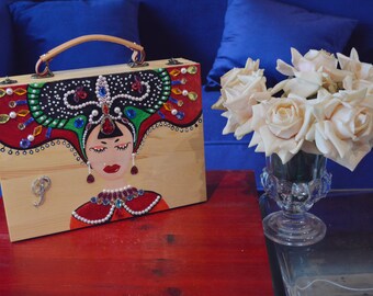 PARISHOOO VP suitcase painting wooden beauty sleep