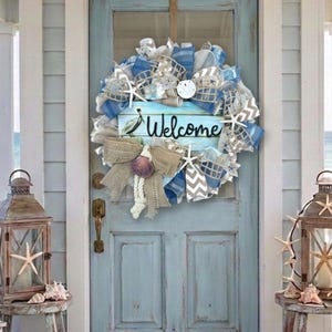 Welcome Pelican Coastal Wreath: Beach House Nautical Decor