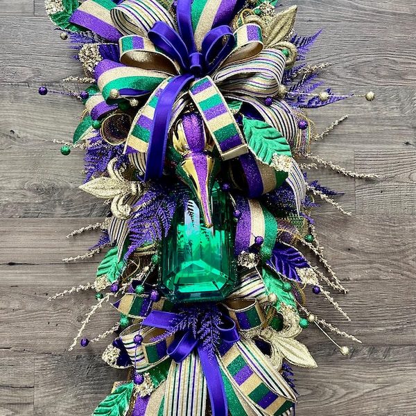 Guirnalda de Mardi Gras / Guirnalda de puerta morada, verde y dorada / Decoración de Mardi Gras con flor de lis / Decoración de puerta de Mardi Gras de Luisiana