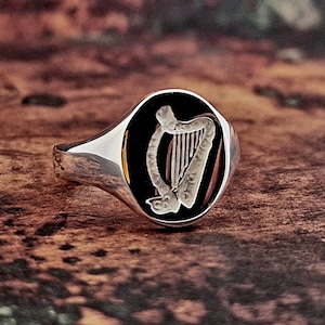 Heavyweight Mens Silver Signet Ring Ireland Harp