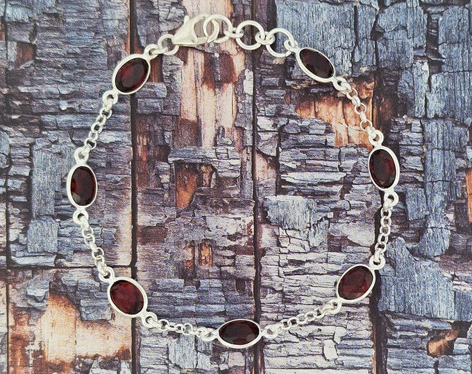 Garnet silver bracelet | faceted Red Garnet silver bracelet