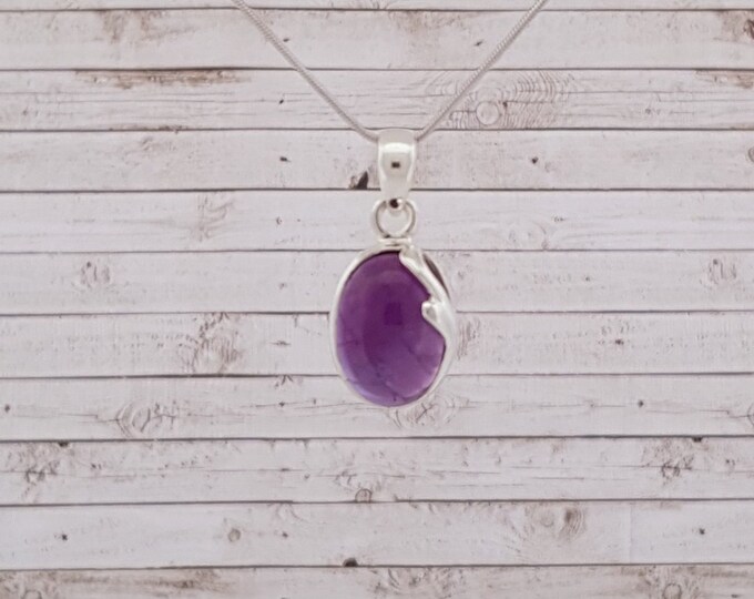 Delicate Motif Design Amethyst Oval Pendant in Sterling Silver