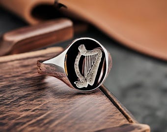 Heavyweight Mens Silver Signet Ring Ireland Harp