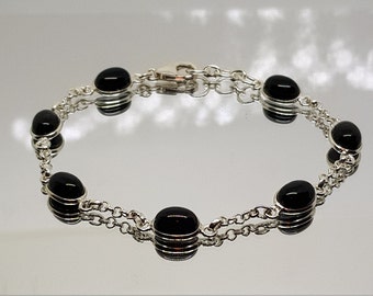 Onyx silver bracelet | Cabochon cut black onyx silver bracelet