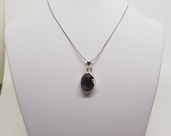 Oval silver Labradorite pendant