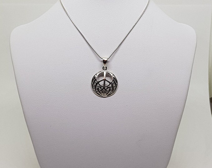 Silver peace symbol necklace Gerald Holtom denuclearization