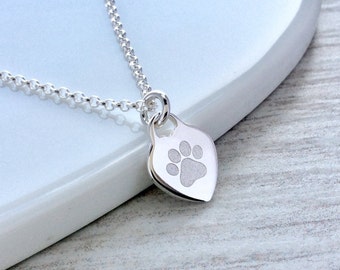 Pet necklace with name and paw print design, small and dainty
