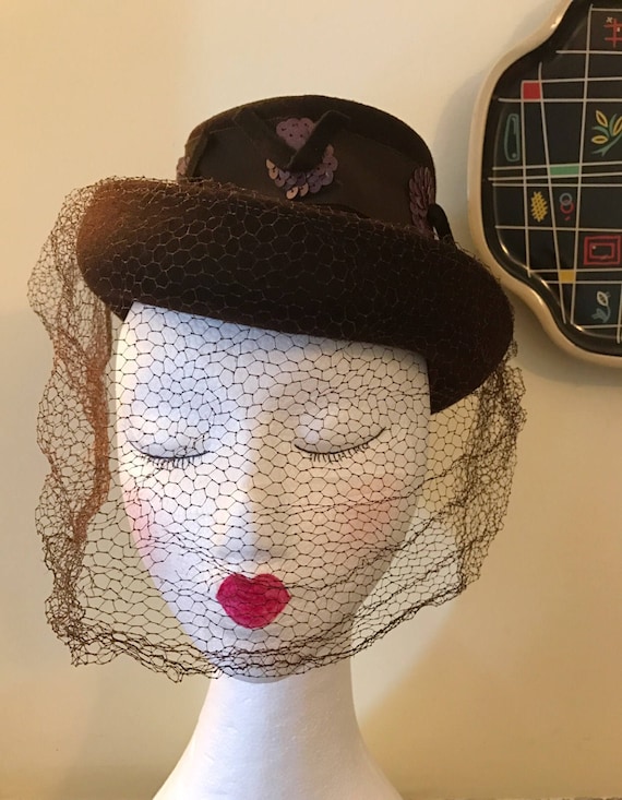 Vintage 1930s 1940s Brown Felted Fedora Tilt Veili