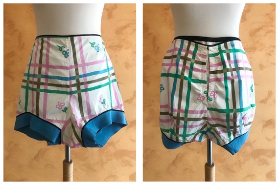 Vintage 1940s 1950s White Printed Cotton Bikini Sh