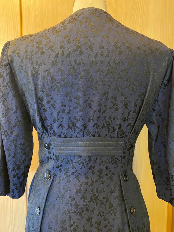 Vintage 1950s Blue and Black Brocade Wiggle Cockt… - image 8