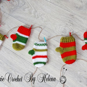 Christmas Garland! Set of 5 Christmas Mittens! Christmas ornaments! Christmas socks! Holiday decor! Home decor! Christmas decor!