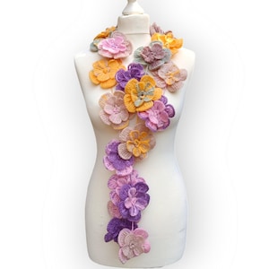 Crochet flower scarf, Floral colorful necklace, Gift for her mom grandmom, Unique gifts, Women accessories, Mothers day gift, Autumn scarf