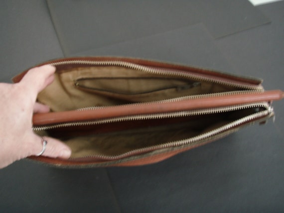 Unique and fabulous vintage saddle leather clutch… - image 4