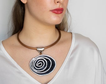 Statement Necklace with Spiral Shape pendant, Genuine leather necklace, Shor pendant necklace for her. Big pendant, geometric shape.