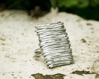 Silberring für Frauen, Gewickelter Statement Ring, stilvoller Ring, großer Ring, geometrischer Ring, gehämmerter Silberring, verstellbarer Ring,