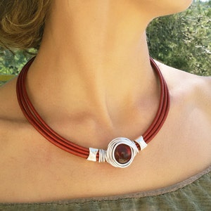 Silver and Red Necklace, Statement Necklace, Leather Necklace, Red Women Choker, Silver Hammered Necklace, Red Jewelry.