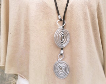 Long Lariat Necklace, Statement Large Necklace, Hammered Spiral Pendants, Silver Lariat Necklace, Silver Spiral Necklace, Eco Leather Lace