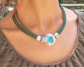 Turquoise Necklace, Leather Necklace, Choker Necklace, Green/turquoise Stone Necklace, Bridesmaid Necklace, Any Occasion Necklace, For gift.