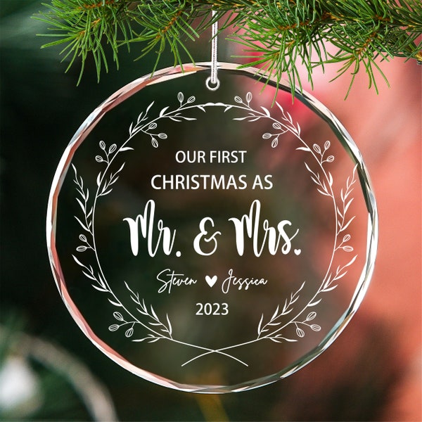 Our First Christmas as Mr Mrs Christmas Ornament, Newlywed Marriage Gift，Crystal Glass Floral Wreath Ornament Xmas Tree Decoration with Box