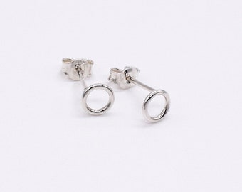 Einzelne Kreis Ohrring - Silber Kreis Ohrstecker - übereinstimmende Ohrstecker - kleine Kreis Ohrring - kleine einzelne Ohrstecker - minimale Ohrringe