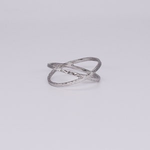 Crossed Silver Ring - X Ring Sterling Silver - Criss Cross Ring -Textured Silver Ring - Minimal Ring - Simple Rings - 925 Silver