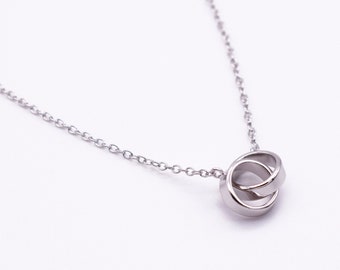 In elkaar grijpende cirkelketting - Sterling zilveren dubbele cirkelketting - sierlijke halsketting - twee verstrengelde cirkels ketting - Infinity hanger