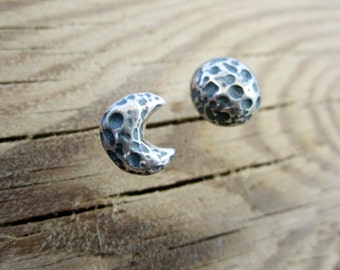 Silber Mond Ohrstecker - Sterling Vollmond Ohrringe - Halbmond Post Ohrringe - nicht übereinstimmende Mond Phase Ohrstecker - Silber Halbmond