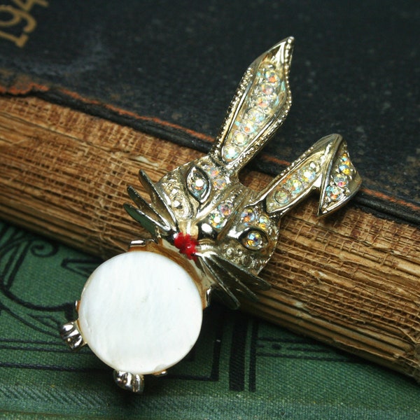White Rabbit Brooch - Etsy