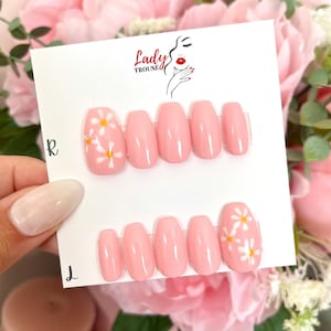 Pale Pastel Pink Spring Daisy Flower Stick on Nails, Pink Press on Nails, Glue on Acrylic Nails, False Nail set, plain nails