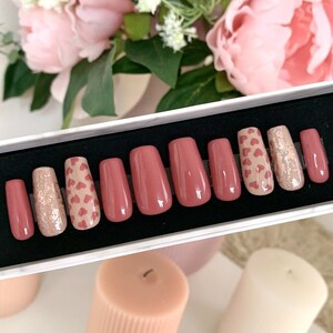 Valentines Day Press on Nails, Pink Stick On Nails, Heart Glue on Nails, Pink Nails, Heart Nails, Valentines