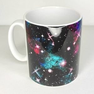 Galaxia de color rosa oscuro universo cósmico polvo de estrellas cielo nocturno taza de café taza de té