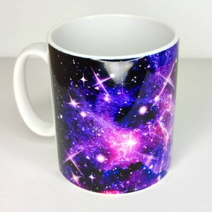 Galaxia púrpura púrpura oscuro universo cósmico stardust stars cielo nocturno taza de té taza de café